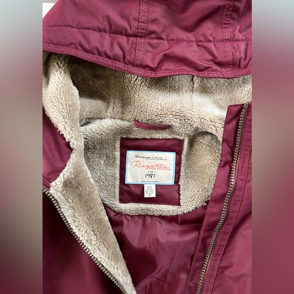 Insulated hooded parka - Picture 6 of 11